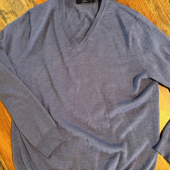 I.Crew merino wool v neck sweater size large - Picture 9 of 9
